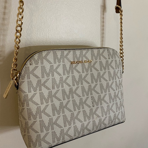 Michael Kors Cream and Tan with Gold accents Crossbody Bag 10”x8” - Picture 3 of 13